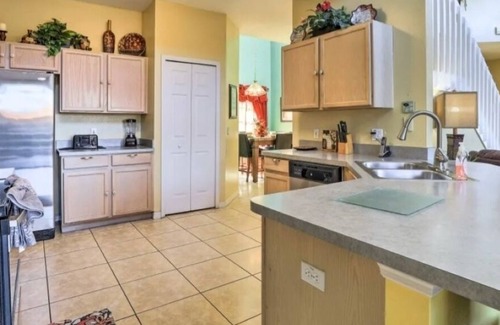 Crescent Lakes House | Bright and Spacious 6 BR Disney Area Villa with Pool and Game Room