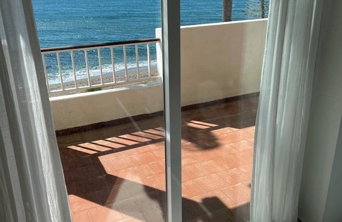 La Gaspara House | Bright apartment 1st line beach