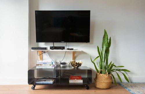 Santo Condestavel Apartment | Bright Apartment in Lisbon