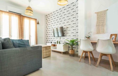La Goleta Apartment | Bright apartment near the historic center by REMS