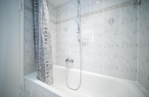 Stadtbezirk 3 Apartment | Bright Apartment - Zentral mit Küche - 65 SQM - Messe