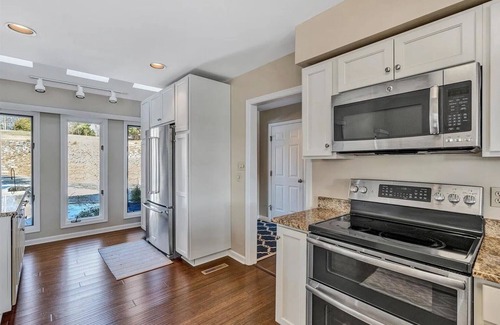 Moneta House | Bright, Beautiful Smith Mountain Lakefront, Full Amenities & Perfect Location!