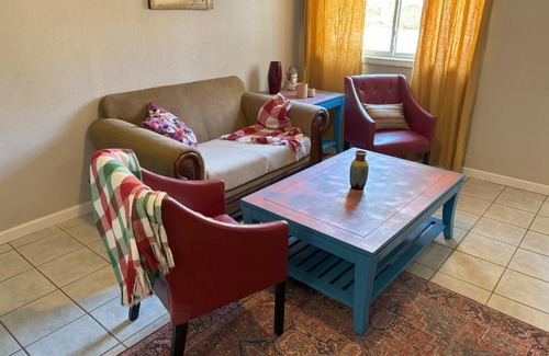 Gulf Breeze Apartment | Bright & Breezy Cottage