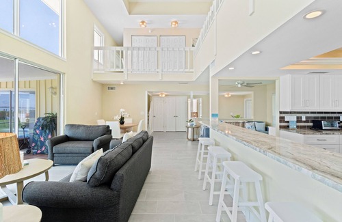 Whitney Beach Villa | Bright & Breezy Spacious Bayview Condo - Walk to Beach - Unit 27 by RVA