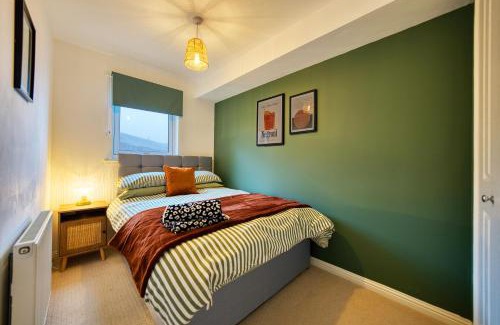 North Glasgow Apartment | Bright Central 2 Bedroom Apartment