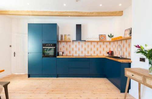 Bristol Floating Harbour Apartment | Bright Central Loft Apartment