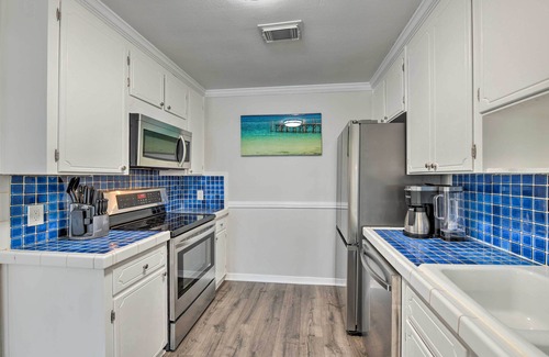 Perdido Key Coves One House | Bright & Chic Pensacola Townhouse w/Sunroom!