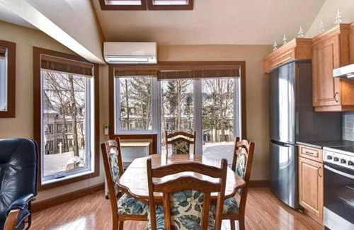 Mont-Tremblant Pedestrian Village Apartment | Bright Condo near the Lake by GLOBALSTAY