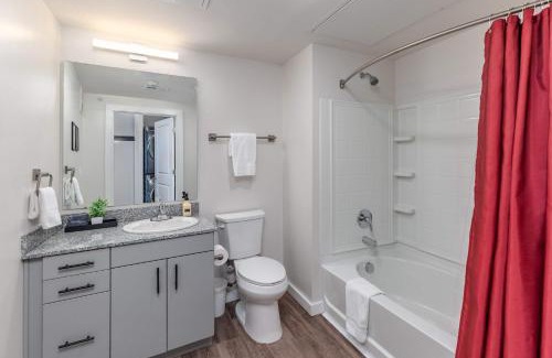 CUF Apartment | Bright & Cozy Near TQL & Paycor Stadiums