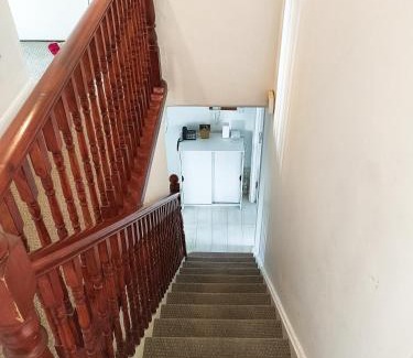Bow House | Bright Double Room, Bow Road
