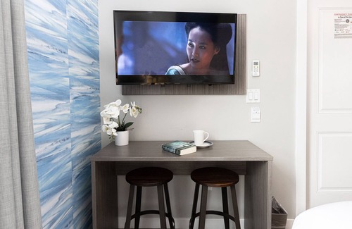 Midway District House | Bright Downtown San Diego Apartment w/Wifi + Parking