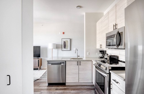 Edgewater Apartment | Bright Edgewater 2BR w/Gym & Lounge, nr Red Line, by Blueground