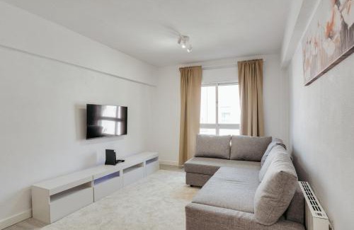 Paco De Arcos Apartment | Bright & Family Flat in Paço de Arcos by HostWise