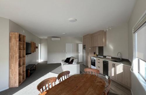 Welcome Bay Apartment | Bright & Fresh with great views