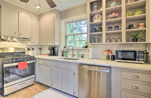 Fuquay-Varina House | Bright Home w/Yard in Historic Fuquay-Varina!