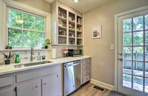 Fuquay-Varina House | Bright Home w/Yard in Historic Fuquay-Varina!