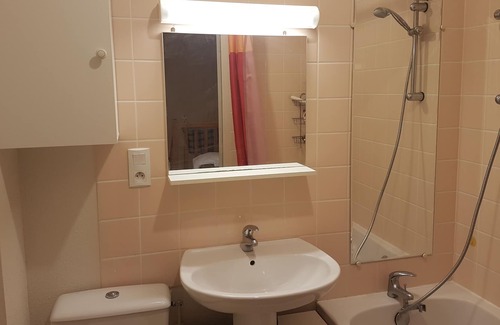 Clairvaux-les-Lacs Condo | BRIGHT in a condominium: T3 of 80 m2 beach and shops nearby