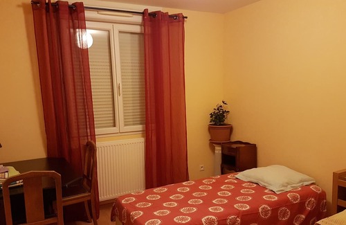 Clairvaux-les-Lacs Condo | BRIGHT in a condominium: T3 of 80 m2 beach and shops nearby