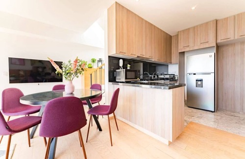 Roma Sur Condo | Bright La Roma Penthouse, 100m2 Terrace, Gym