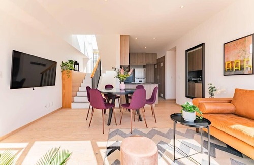 Roma Sur Condo | Bright La Roma Penthouse, 100m2 Terrace, Gym