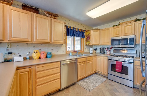 Minong House | Bright Minong Vacation Rental on Little Sand Lake!