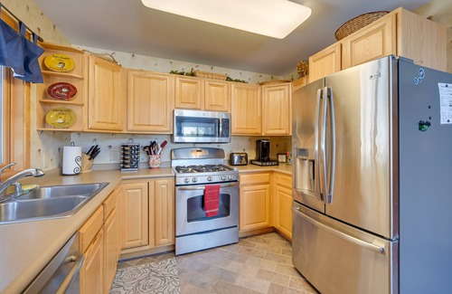 Minong House | Bright Minong Vacation Rental on Little Sand Lake!