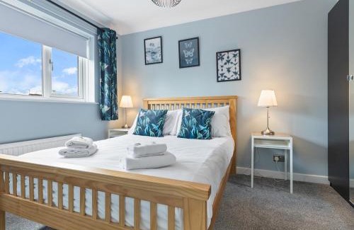 York House | Bright Modern York Home with Free Parking Pass the Keys