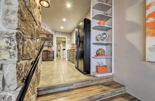Granbury House | Bright n’ Breezy Waterfront Lake Granbury Getaway!