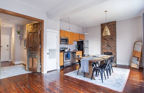 Old City Apartment | Bright Old City Loft