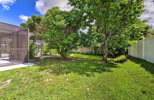 Sebastian Highlands Cottage | Bright Sebastian Home w/Pool ~ 7 Mi to Beach!
