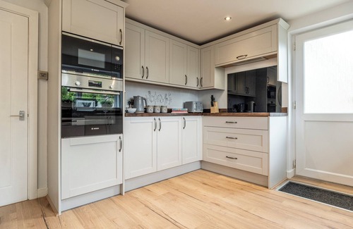 Bourton House | Bright&Spacious 3BD in Centre of Bourton