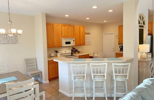 Ocean View House | Bright, Spacious End Unit OWNER MANAGED Rowhome Steps Away From All Amenities!
