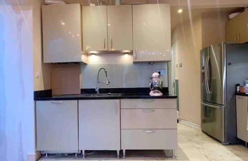 North Kensington Apartment | Bright, Stylish 2 Bed Flat Close to Notting Hill
