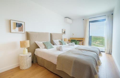 Barril de Cima Apartment | Bright & Stylish Retreat by the Sea Near Ericeira