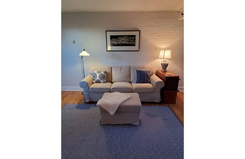 Los Alamos House | Bright & Tasteful Condo Near Lab, 2 BR, Gov Rates