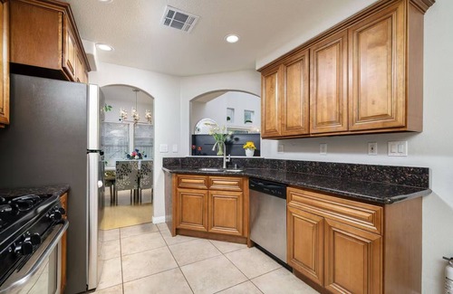 Valle Lindo Apartment | Bright Townhome Retreat With Private Patio Walk Trails