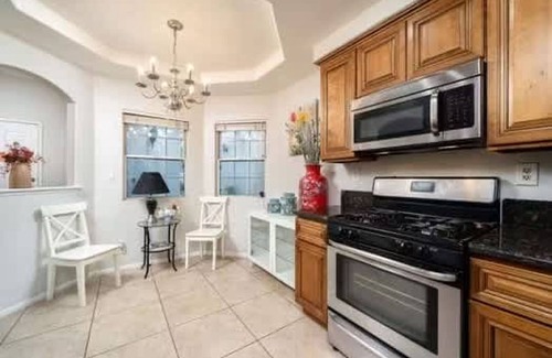 Valle Lindo Apartment | Bright Townhome Retreat With Private Patio Walk Trails