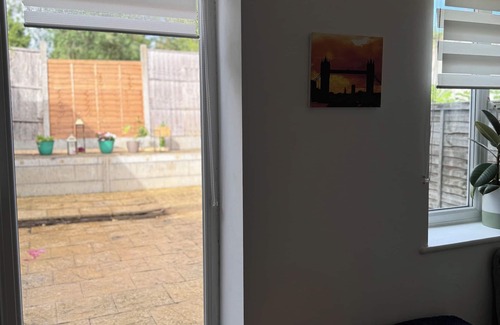 Walthamstow House | Bright Two Bedroom Flat