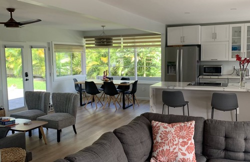 Lanikai House | Bright, upgraded house, A/C, near the ocean! CONTACT FOR RATES & AVAILABILITY!