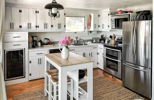 Rockport House | Brilliant Ocean Views. Two Cottages - One price.