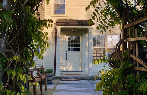 Litchfield Historic District House | Bring the family, work from home in this Historic 5 Bdrm house in Litchfield