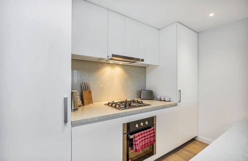 Fortitude Valley Apartment | Brisbane Chinatown 2 Bed Apt, Parking, Pool, Gym - Qfv147-8