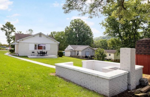 Bristol House | Bristol Boheme home 5 mins from Casino & Downtown