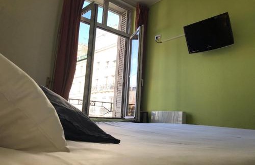 Centre Erlon Hotel | Brit Hotel Aux Sacres Reims, Centre Historique