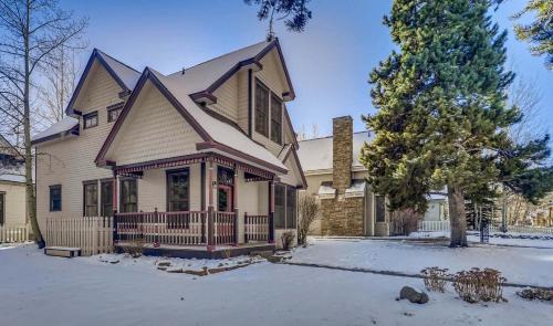 Historic District House | Brittany Place by Ski Country Resorts