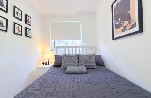 Ferndale House | Brixton Galadriel Room with Shared Bathroom