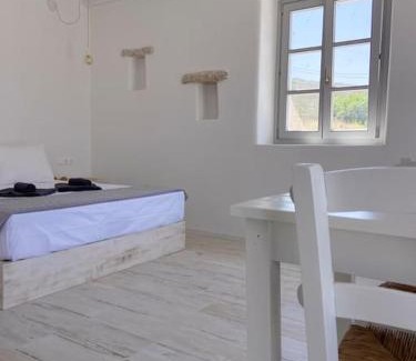 Aroniadika Apartment | Brizo - TCupStudios