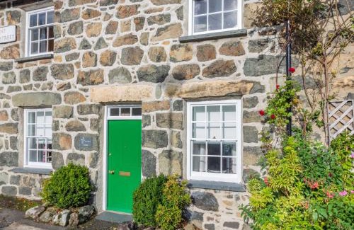 Dolgellau House | Bro Dawel