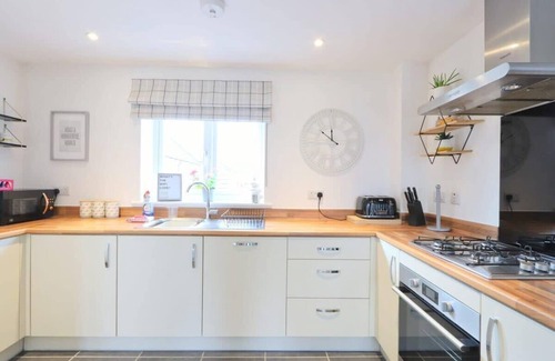 Patchway Apartment | Broad Leaze House - Hopewell