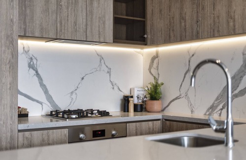 Broadbeach Apartment | Broadbeach Casino Private Apartment GCLR